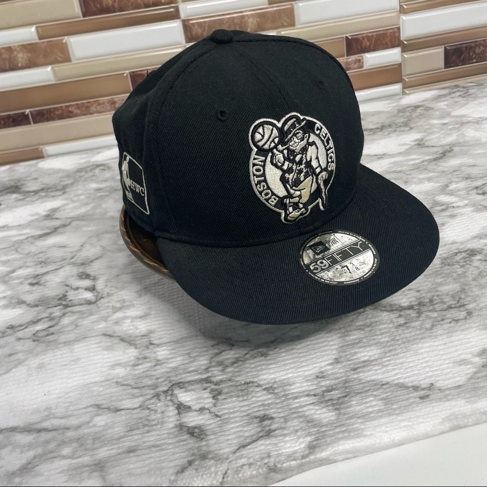 NBA Boston Celtics New Era Fitted Hat Black Flat Brim Size 7 3/8